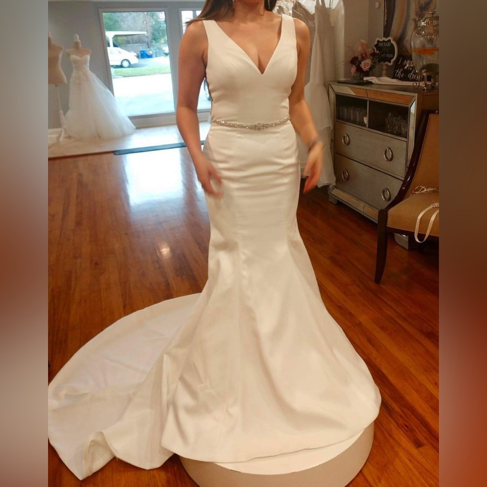 Brand New Justin Alexander Wedding Dress